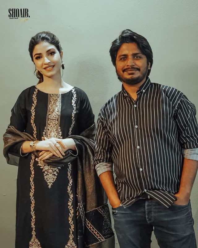 Shoaib Bashir with a client at Shoaib Salon